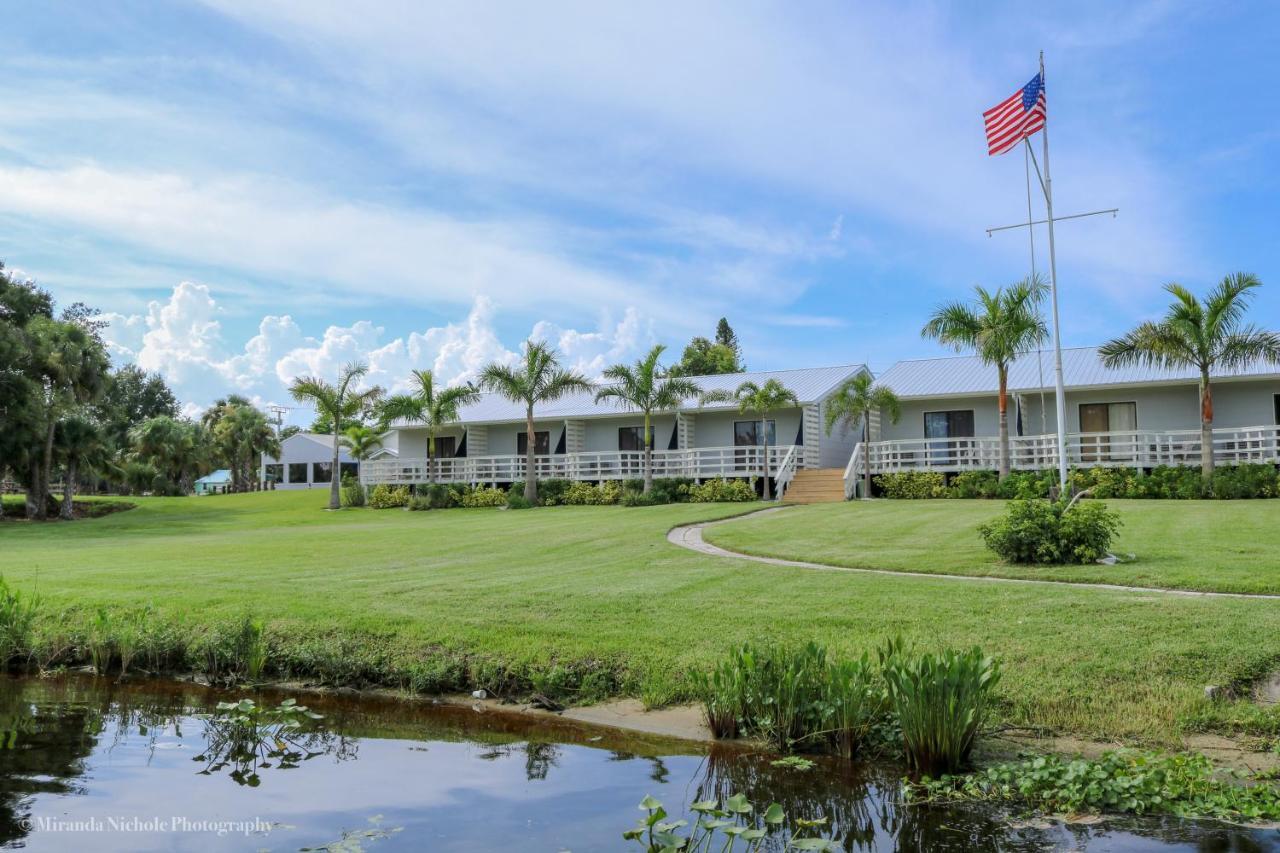 The Rivers Edge Motel LaBelle Εξωτερικό φωτογραφία