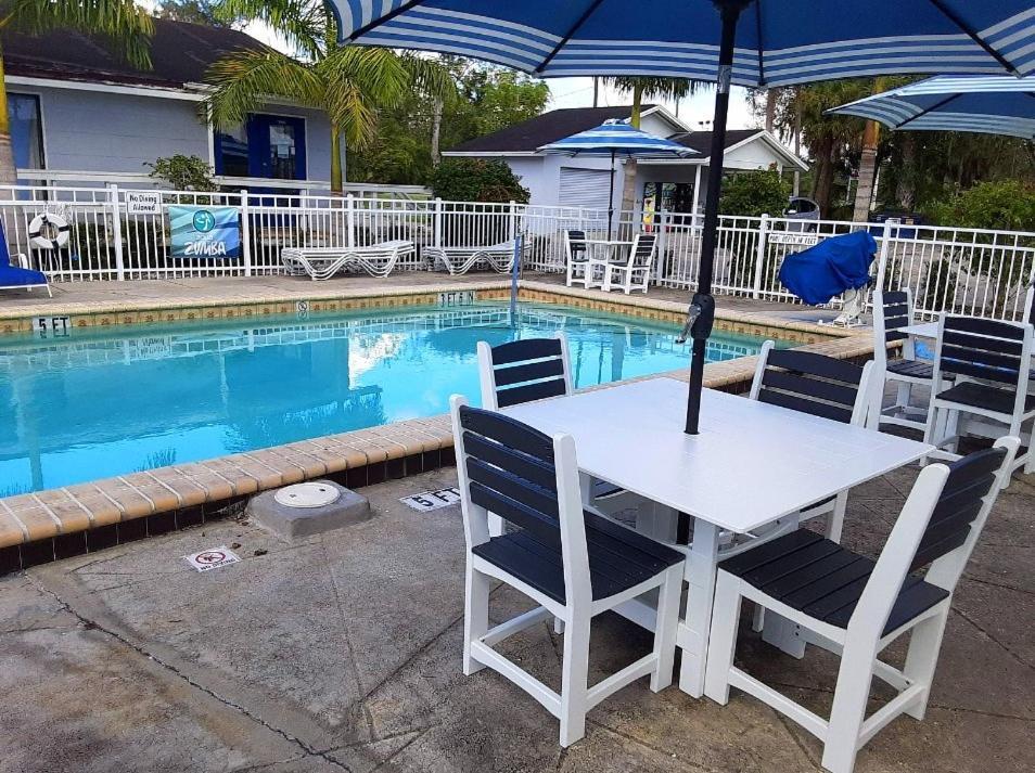 The Rivers Edge Motel LaBelle Εξωτερικό φωτογραφία